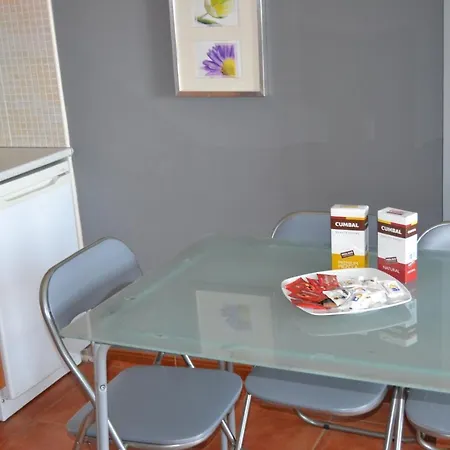 Apartamento Cmodo En Edificio Monte Oiz Apartment *